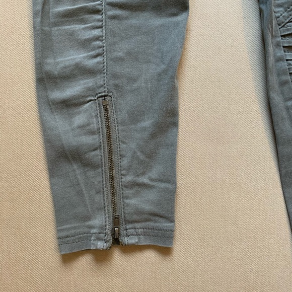 Khaki pants - Picture 3 of 4